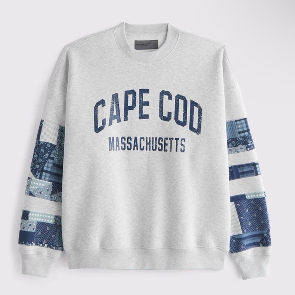 Abercrombie & Fitch Gray Crewneck with Navy Patchwork Sleeves